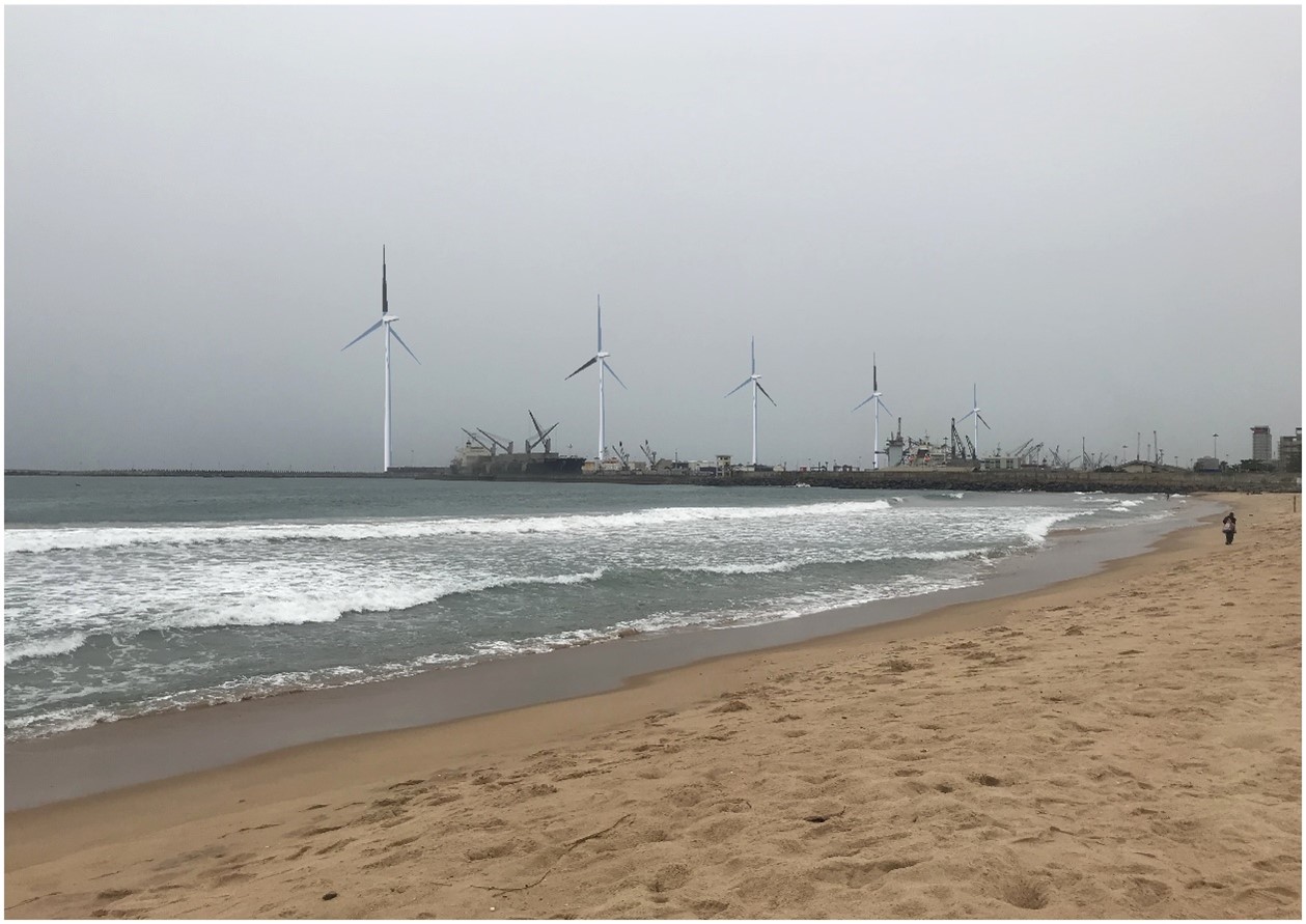 Port de Cotonou avec preview éolienne